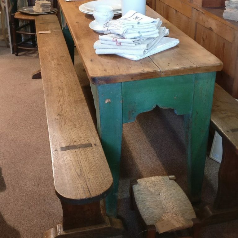 Green based Yorkshire table