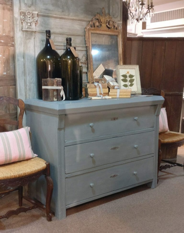 Large painted chest of drawers