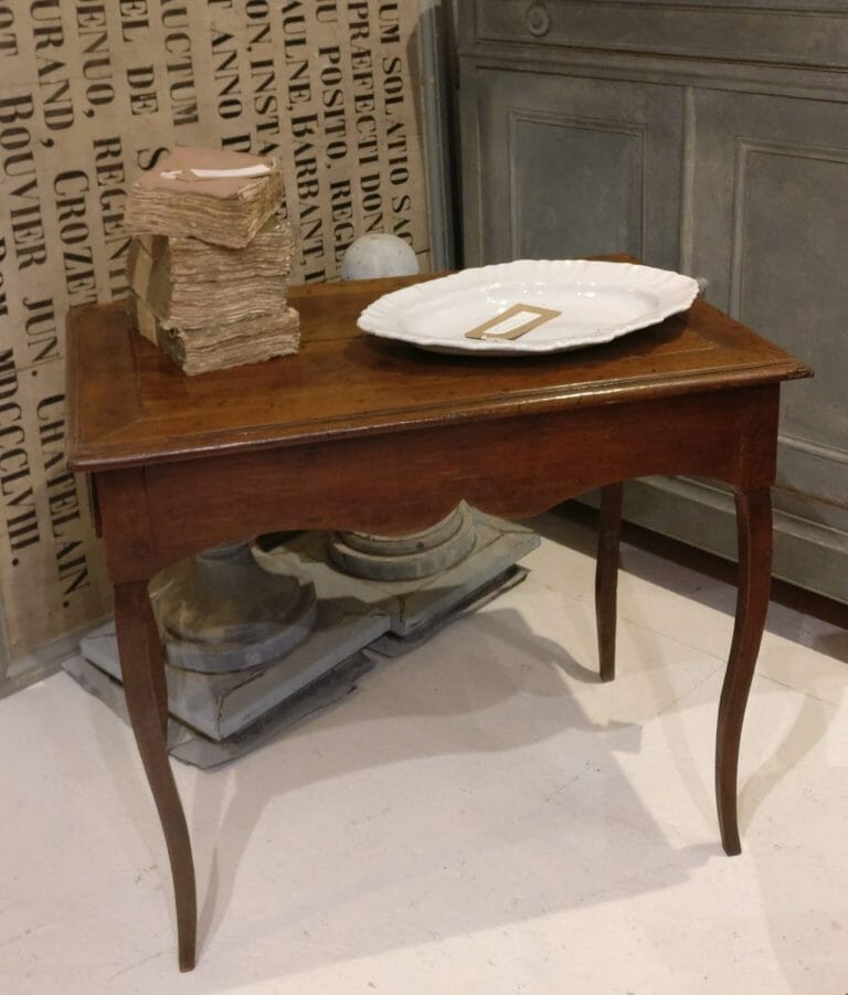 18th century French occasional table/table de milieu