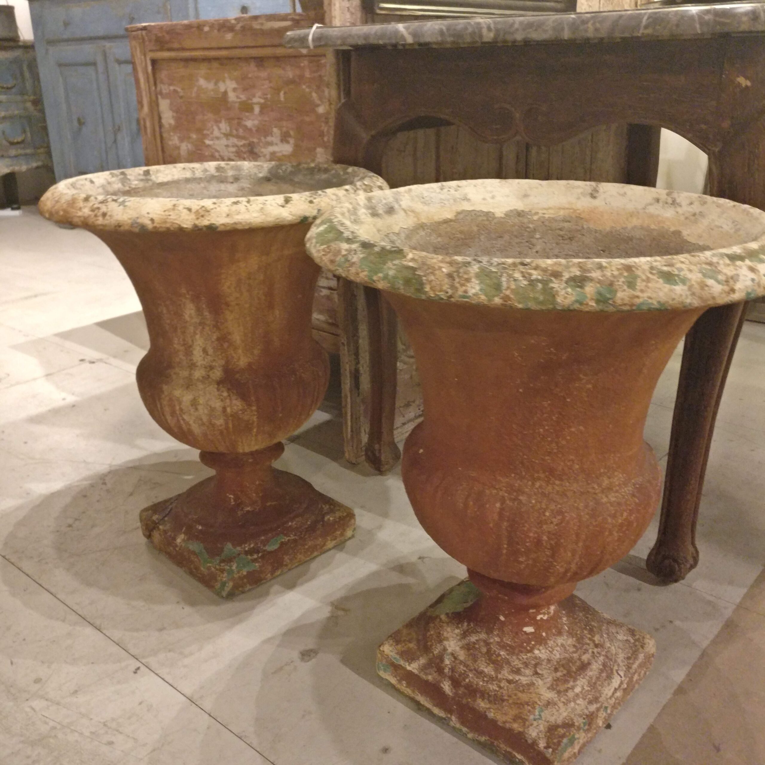 Pair of French early 20th century urns